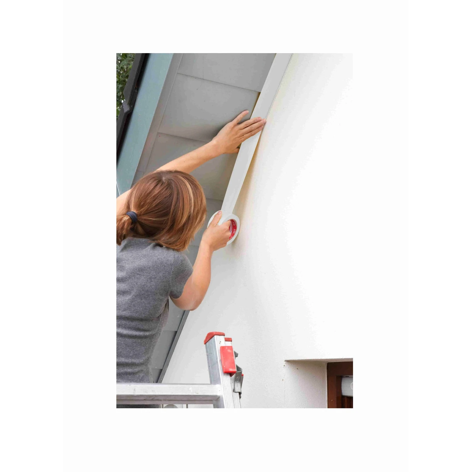 KIP 315, Anwendung: Schutzband an der Fassade abkleben