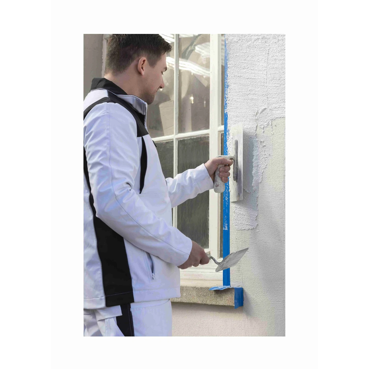 KIP 3829 Gewebeband Panzerband, 30 mm × 25 m – Anwendung: abgeklebte Fensterlaibung beim Verputzen