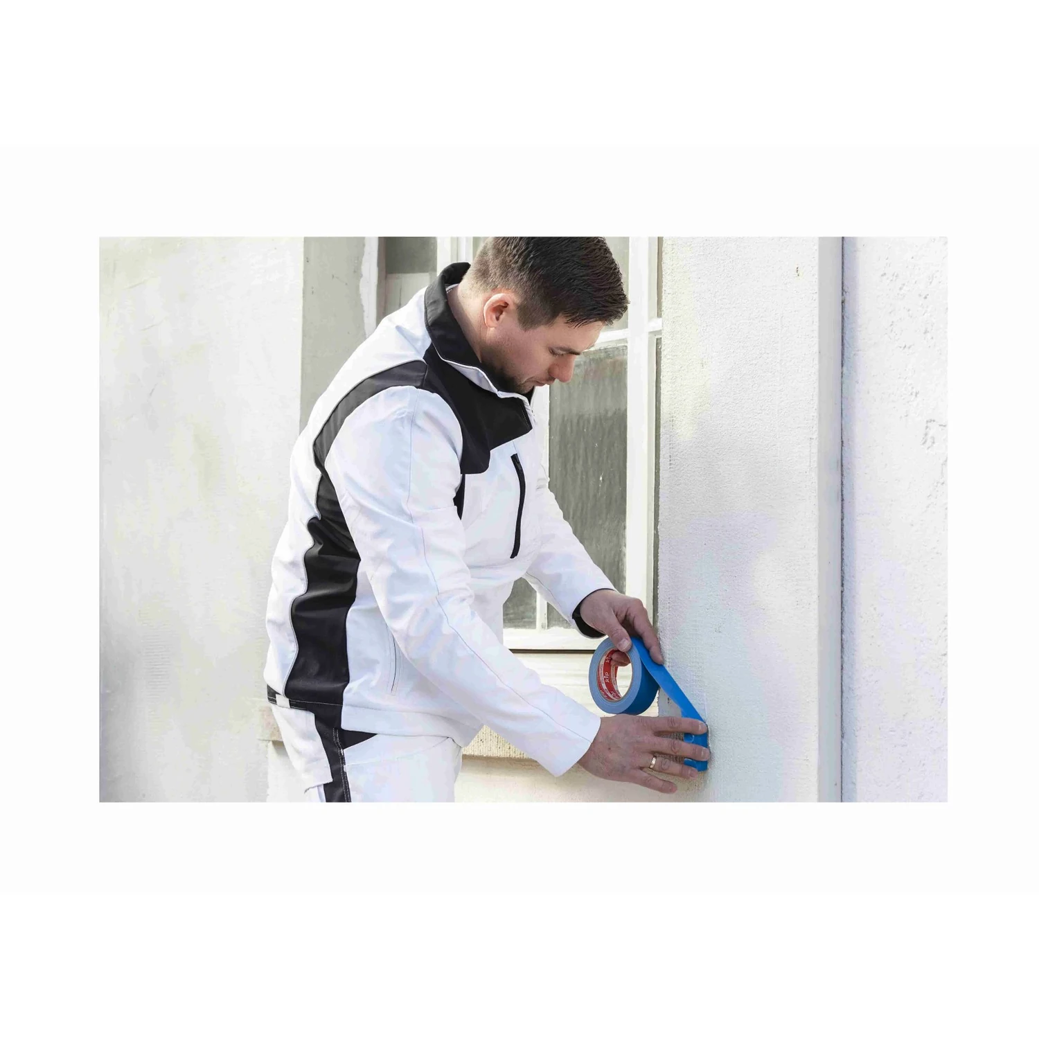 KIP 3829 Gewebeband Panzerband, 30 mm × 25 m – Anwendung: Gewebeband am Fenster abkleben